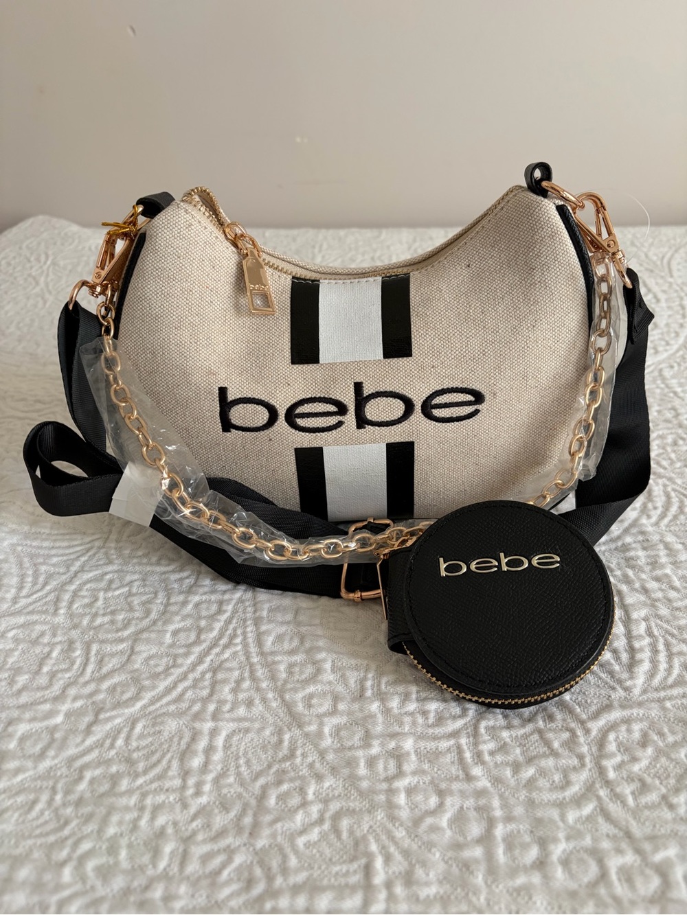 NWT bebe Paisley Canvas Crossbody Bag with Coin Pouch  Cream and Black